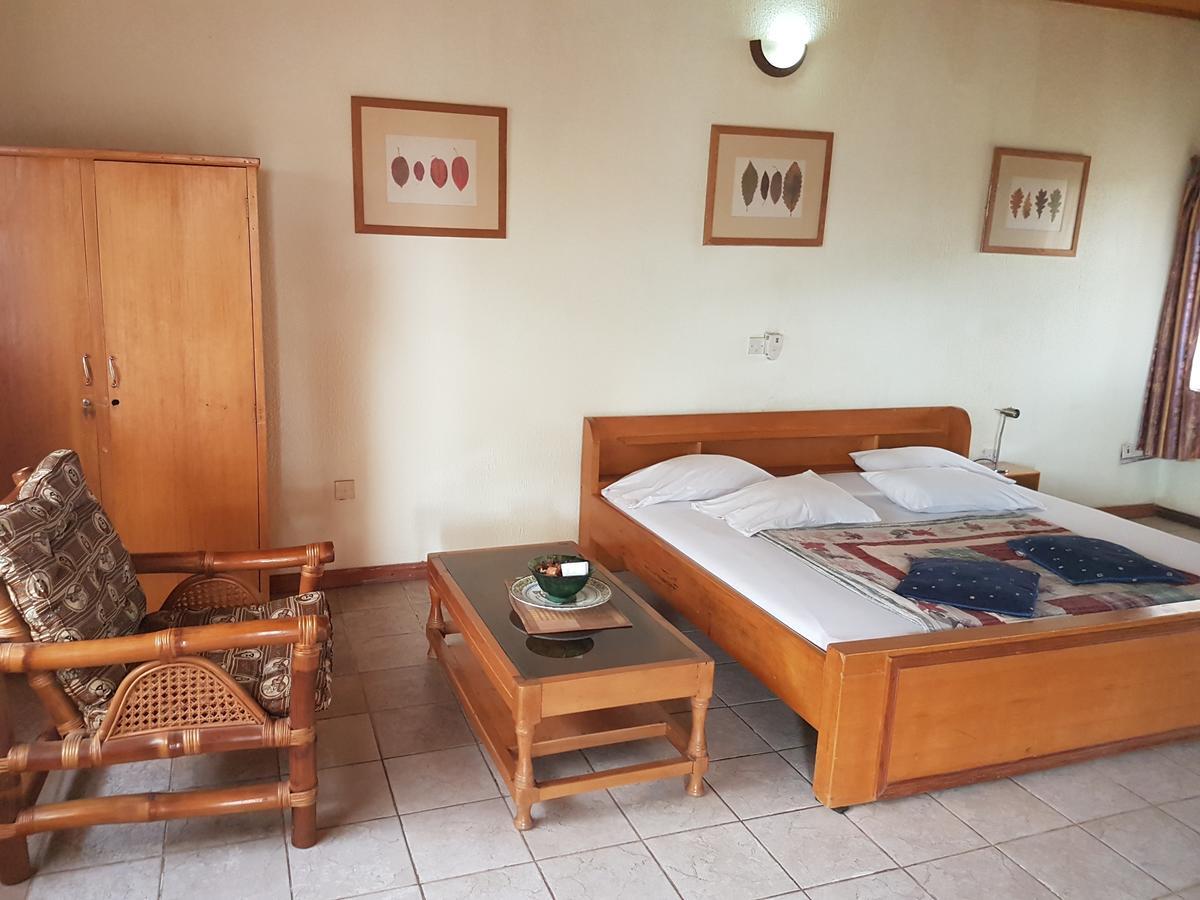 Ngleshi Amanfro De Mod Hotel מראה חיצוני תמונה